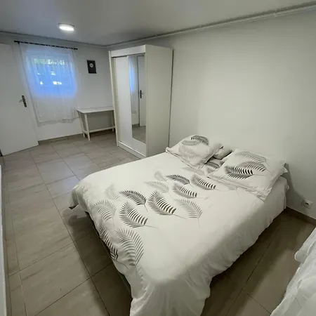 Apparemment Independant Dans Maison * Montgeron